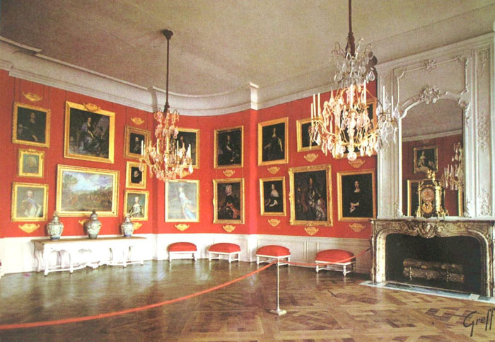 41-Chambord-chambre-Louis-XIV.jpg